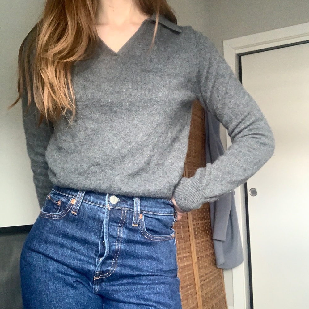 *SOLD* 100% CASHMERE COLLARED GREY SWEATER